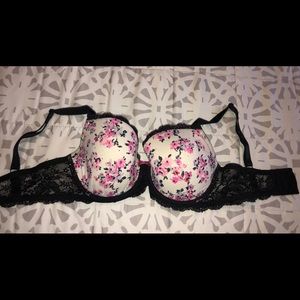 Victoria’s Secret Bra 34DD